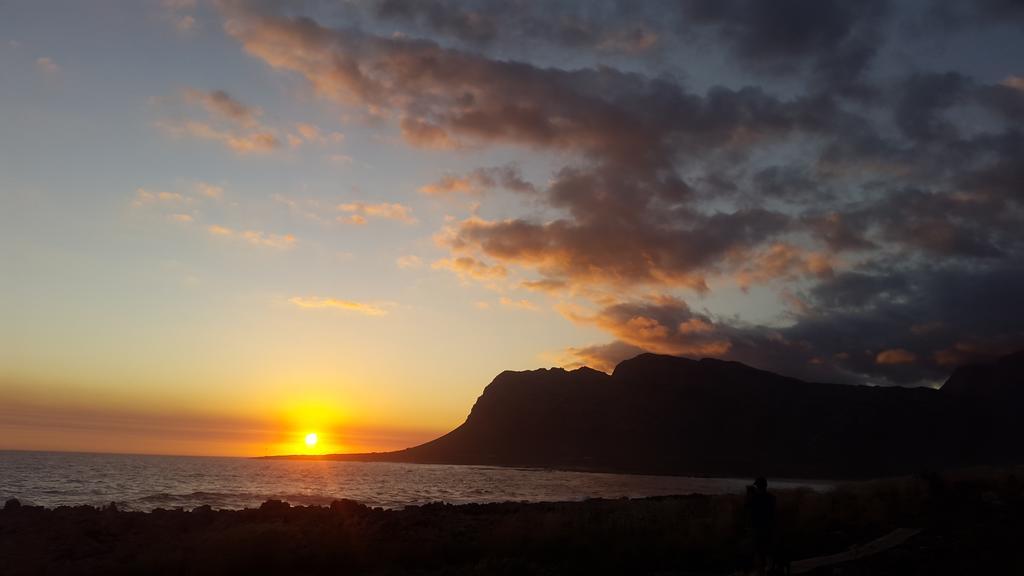 La Mer Seafront Selfcatering Accommodation Kleinmond Ngoại thất bức ảnh